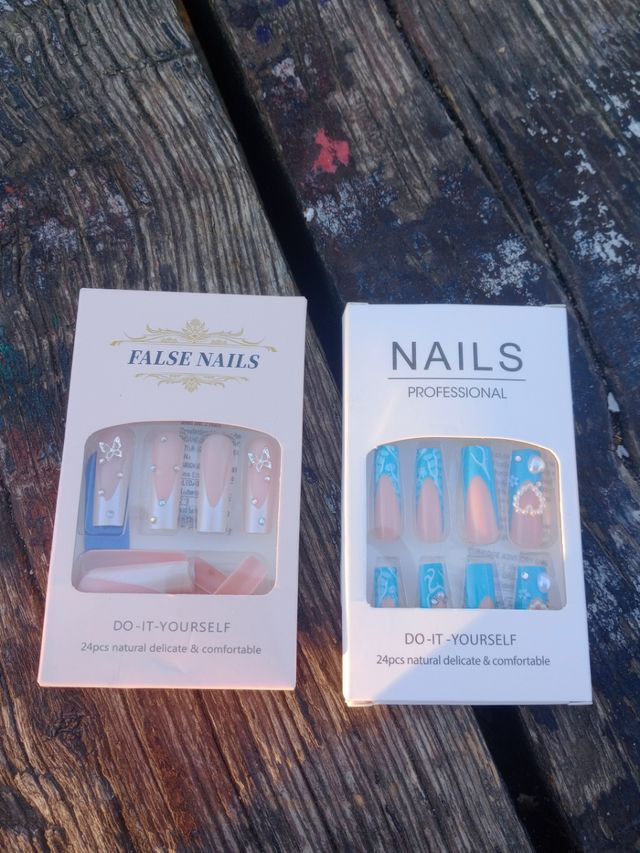 Uñas postizas con pegamento uñas 