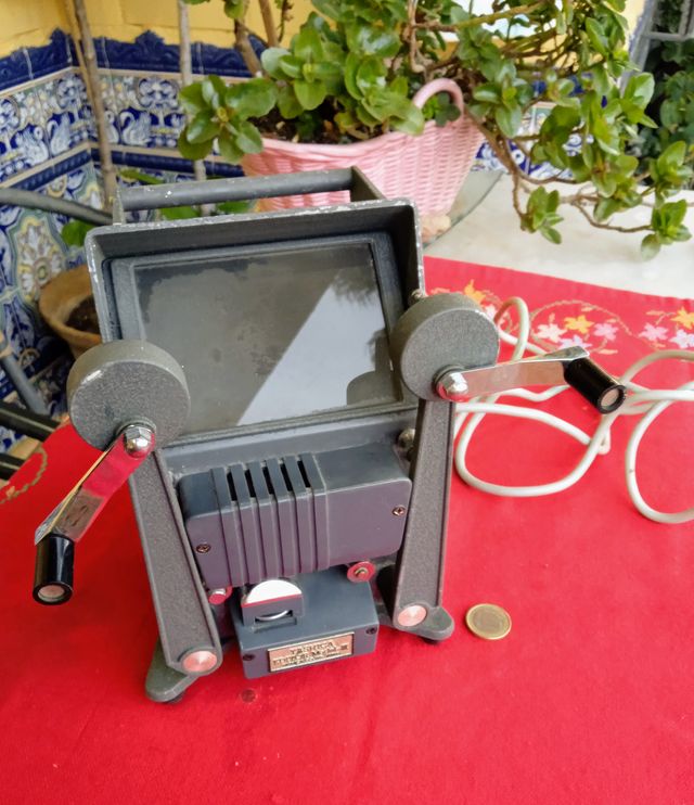 Antiguo proyector super8 Yashica model III