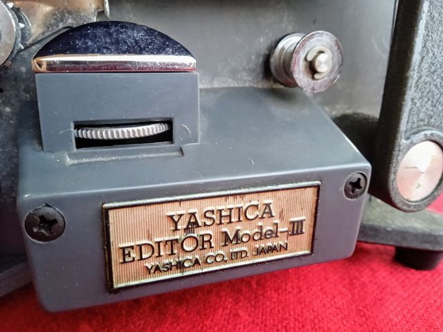 Antiguo proyector super8 Yashica model III
