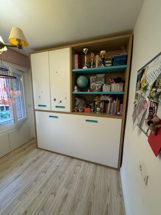 Cama plegable con mueble