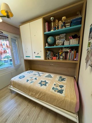 Cama plegable con mueble