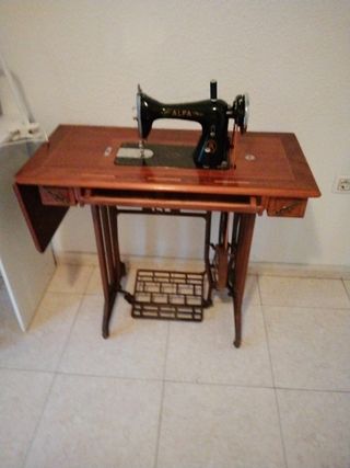 Máquina de coser Alfa