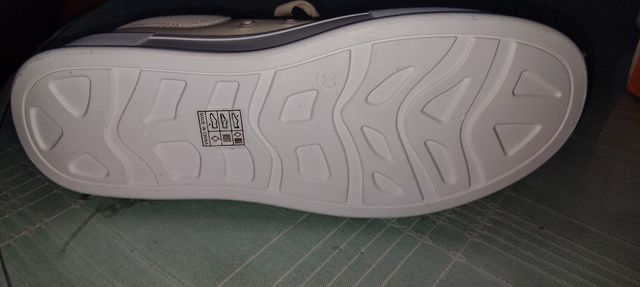 Zapatillas planas de moda