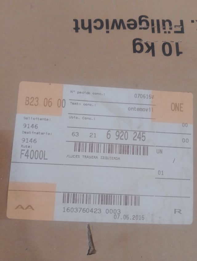 Luz trasero de BMW nuevo con caja