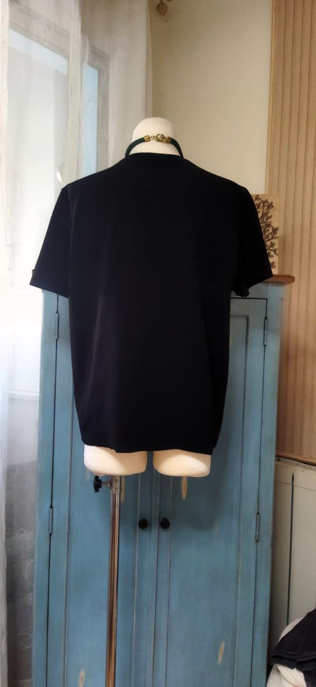 Camiseta hilos dorados Zara