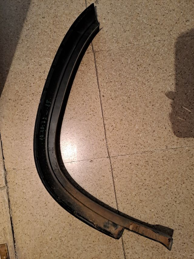 Aletin moldura Tiguan Cross 2013