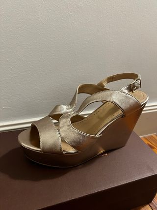 Sandalias doradas