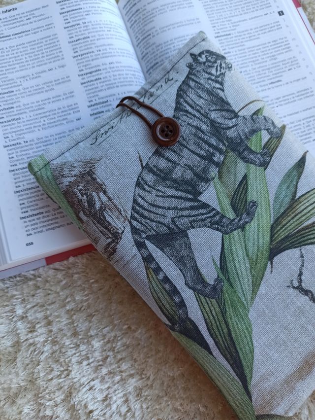 Funda libros bolsillo