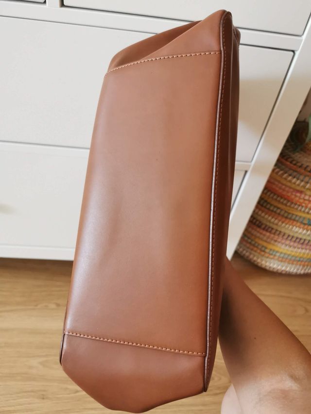 Mala grande Guess Luxe de piel auténtica