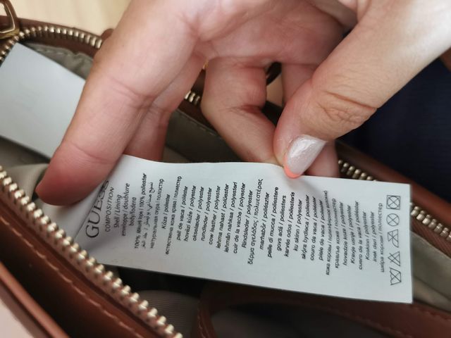 Mala grande Guess Luxe de piel auténtica