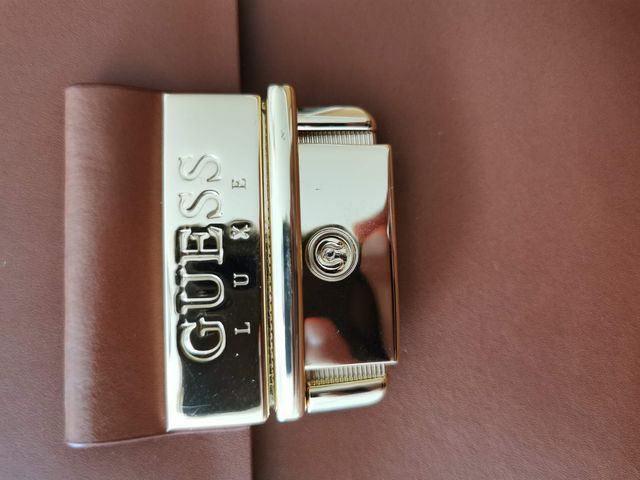 Mala grande Guess Luxe de piel auténtica