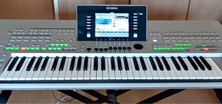 YAMAHA TYROS 3