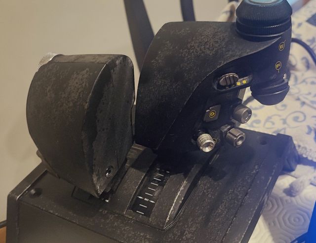 Joystick Saitek X65-F