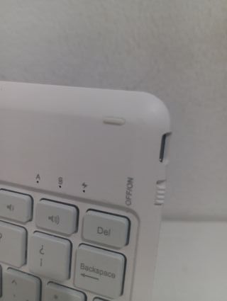 ✔ Tastiera per tablet→