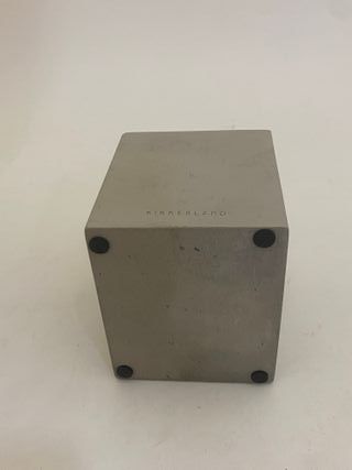 Vaso vasetto portapenne cemento grigio Kikkerland