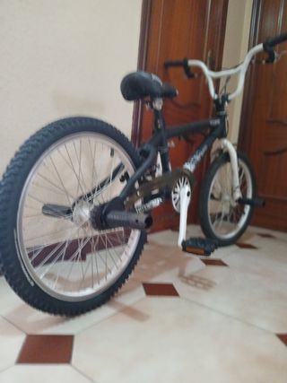Bicicleta BMX