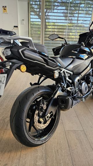 SUZUKI GSX-S1000GX