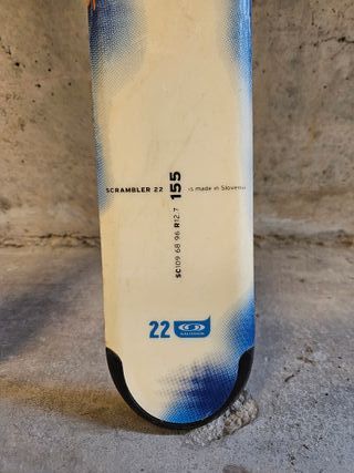 Sci Salomon Scrambler 22 155cm con bastoncini