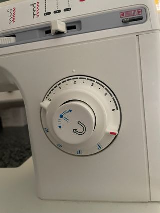 Maquina de coser SINGER