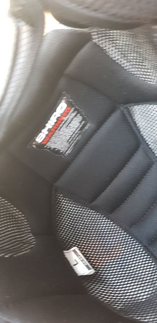 Casco nuevo con etiqueta y funda