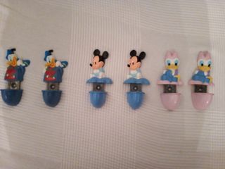 Colgador Disney Donald para baldas de estanterias.
