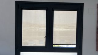 Estor Corti Glass Screen blanco lino - nuevo