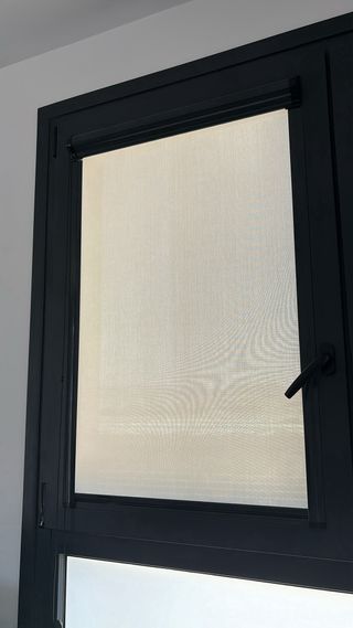 Estor Corti Glass Screen blanco lino - nuevo