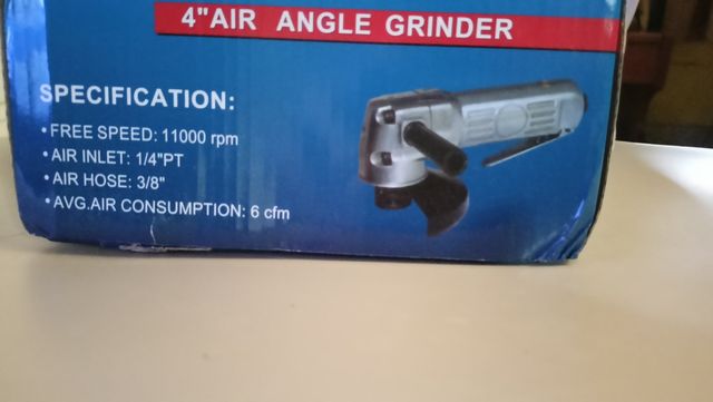 Smerigliatrice angolare ad aria