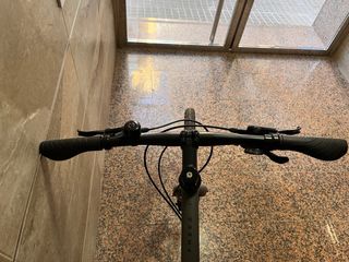 Bicicleta carretera híbrida