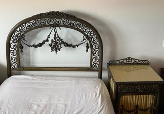Cama antigua