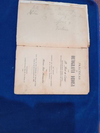 Libros antiguos curiosos.