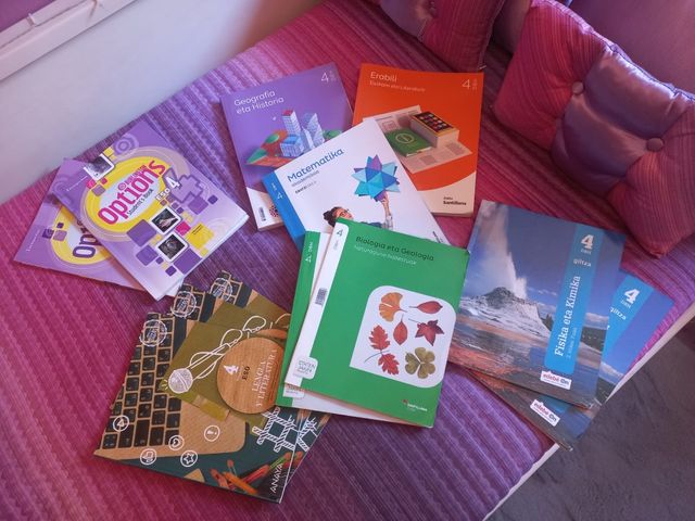 Quarti libri di testo Euskera dell'ESO