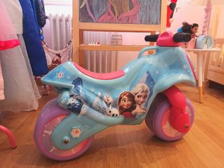 Correpasillos moto Frozen Disney