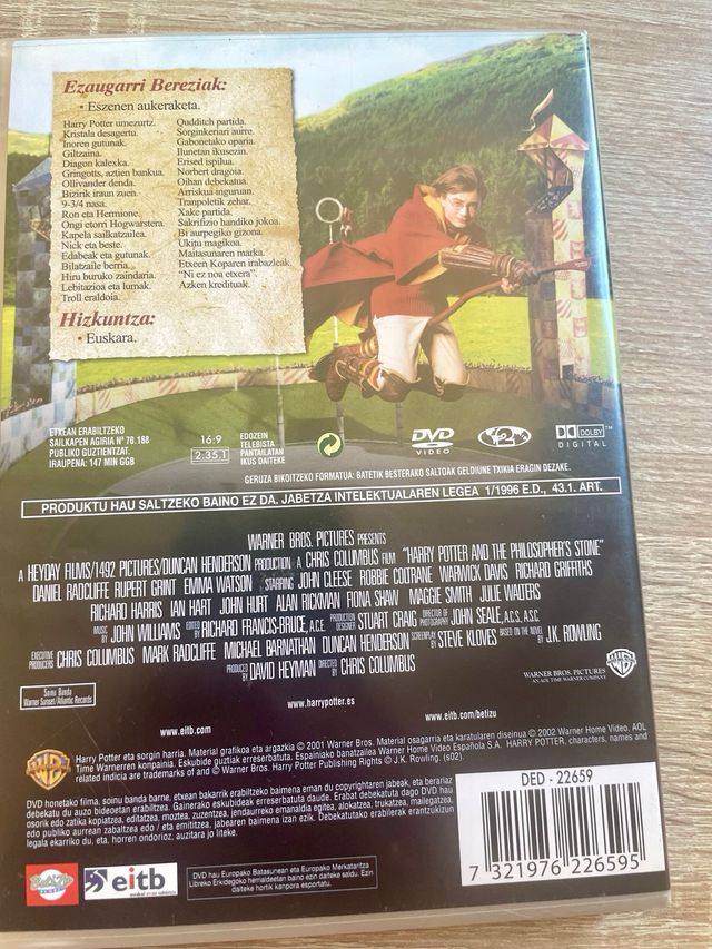 DVD Harry Potter eta sorgin harria