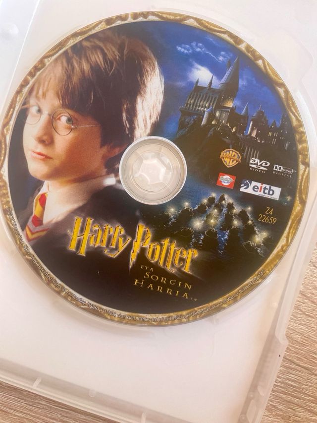 DVD Harry Potter eta sorgin harria