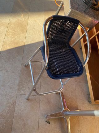 Mesas y sillas jardín o bar