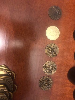 Medallas doradas trofeo deportivo