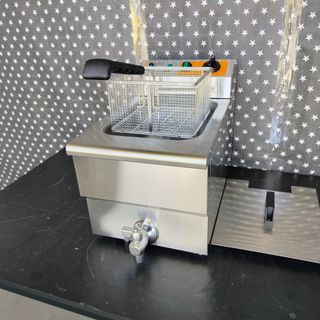 L​🦁​ BA ╬ Freidora Simple ╬ 8 LT + grifo