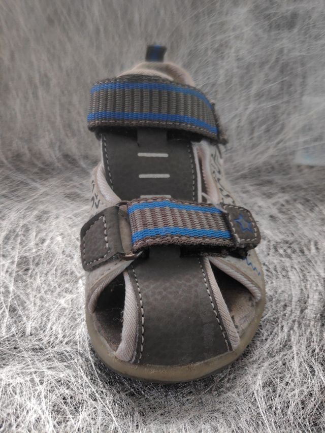 Sapatilhas criança 23 meses