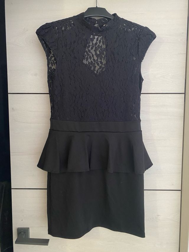 Vestido ajustado encaje Sfera