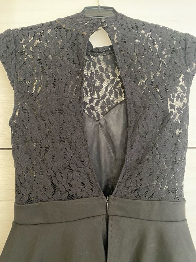 Vestido ajustado encaje Sfera