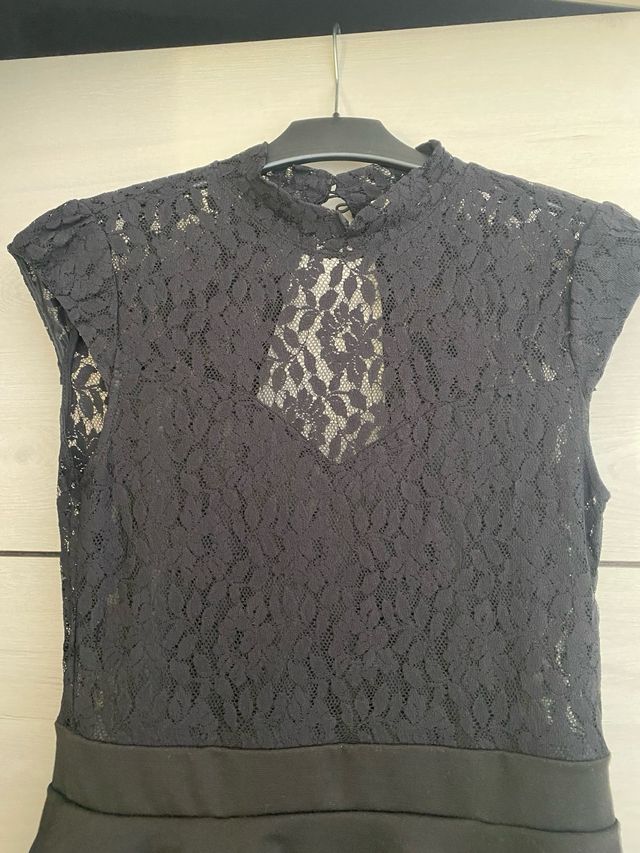 Vestido ajustado encaje Sfera