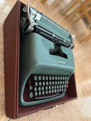 Maquina escribir Olivetti