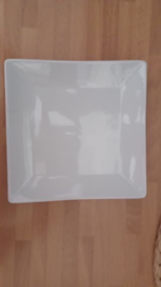 Vajilla blanca y cuadrada de porcelana 24 piezas