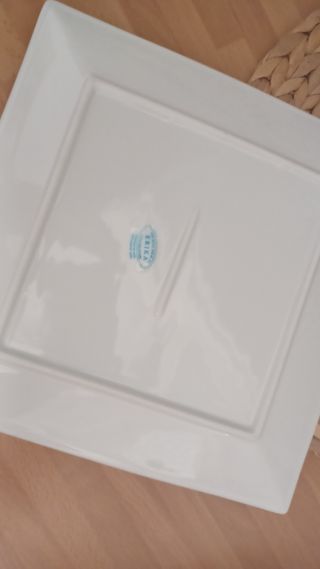 Vajilla blanca y cuadrada de porcelana 24 piezas