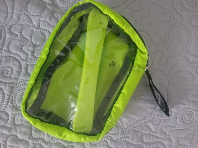 Beauty viaggio con gancio da appendere