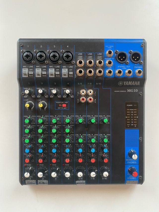 Mesa de mezclas Yamaha MG10