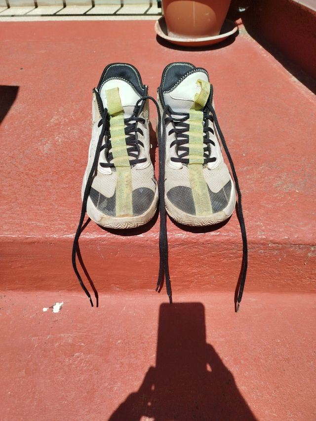 Nike Jordan React Elevation Blancas