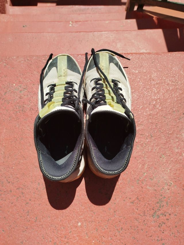 Nike Jordan React Elevation Blancas