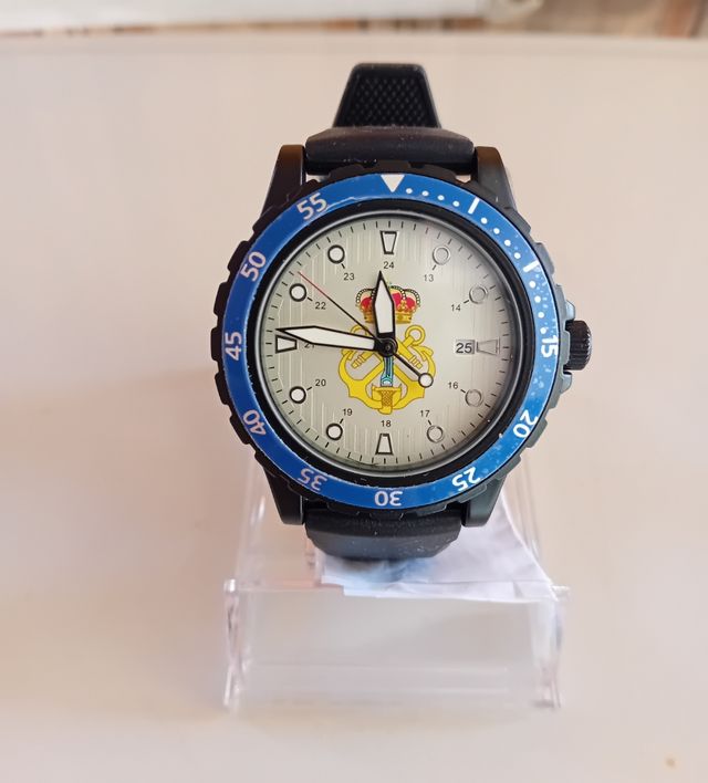 Aviones Españoles desde 1910 más Reloj.